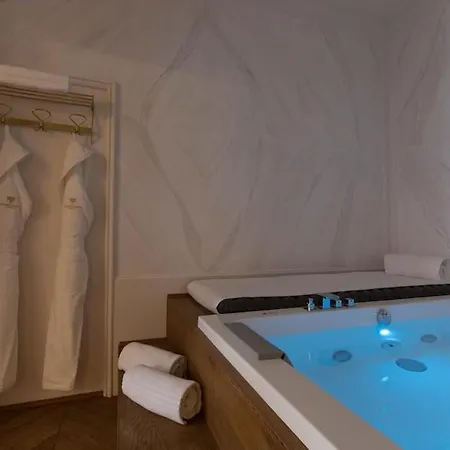 Wellness Con Jacuzzi Per 2 Persone Apartamento *